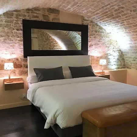La Borde Apartment *